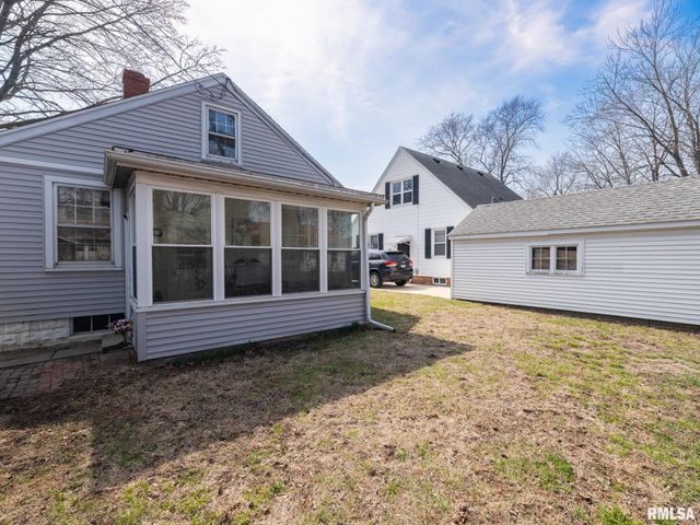 2511 W DOWNS Circle, West Peoria, IL 61604