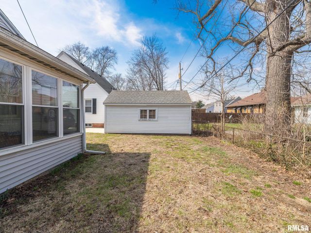 2511 W DOWNS Circle, West Peoria, IL 61604