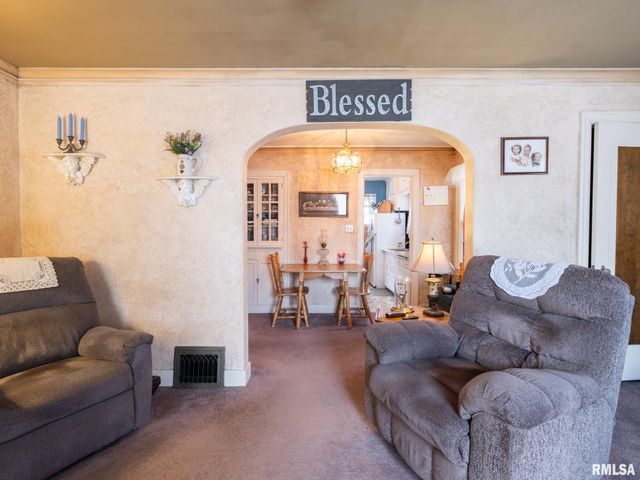 2511 W DOWNS Circle, West Peoria, IL 61604