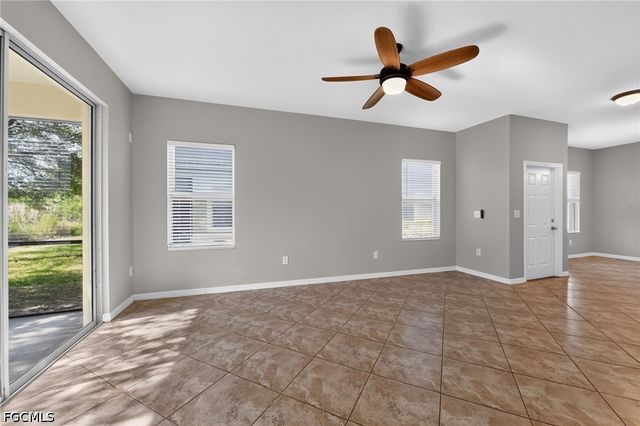 1717 Trailwater ST, Ruskin, FL 33570
