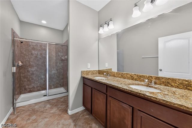 1717 Trailwater ST, Ruskin, FL 33570