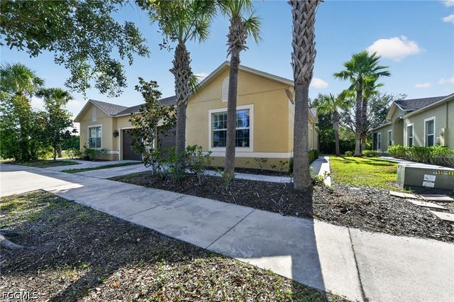1717 Trailwater ST, Ruskin, FL 33570