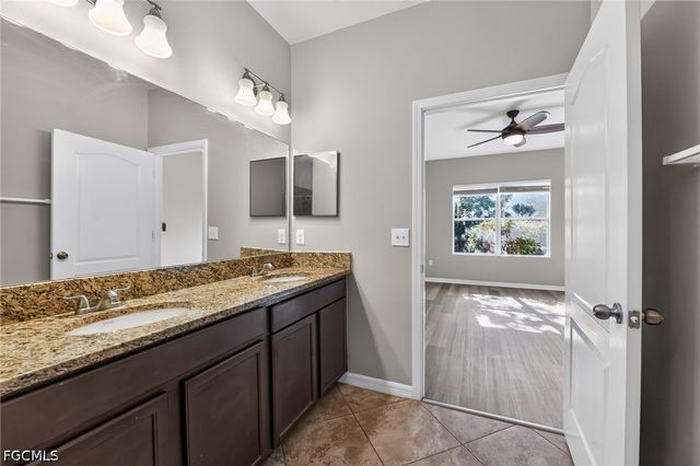 1717 Trailwater ST, Ruskin, FL 33570