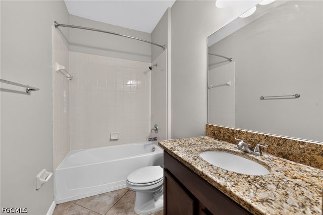 1717 Trailwater ST, Ruskin, FL 33570