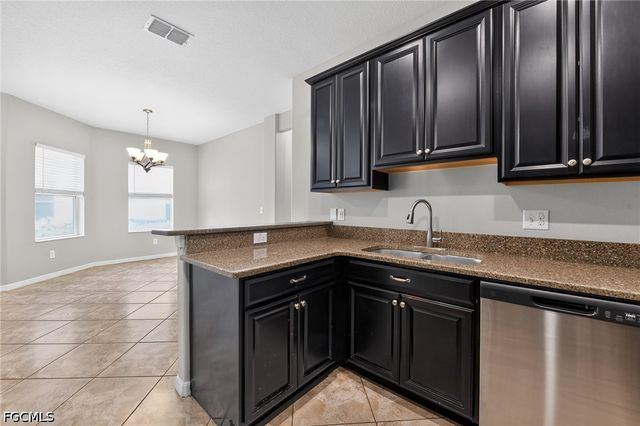 1717 Trailwater ST, Ruskin, FL 33570