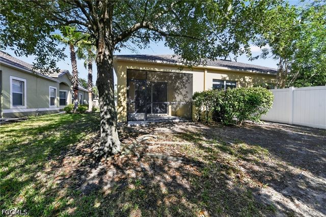 1717 Trailwater ST, Ruskin, FL 33570