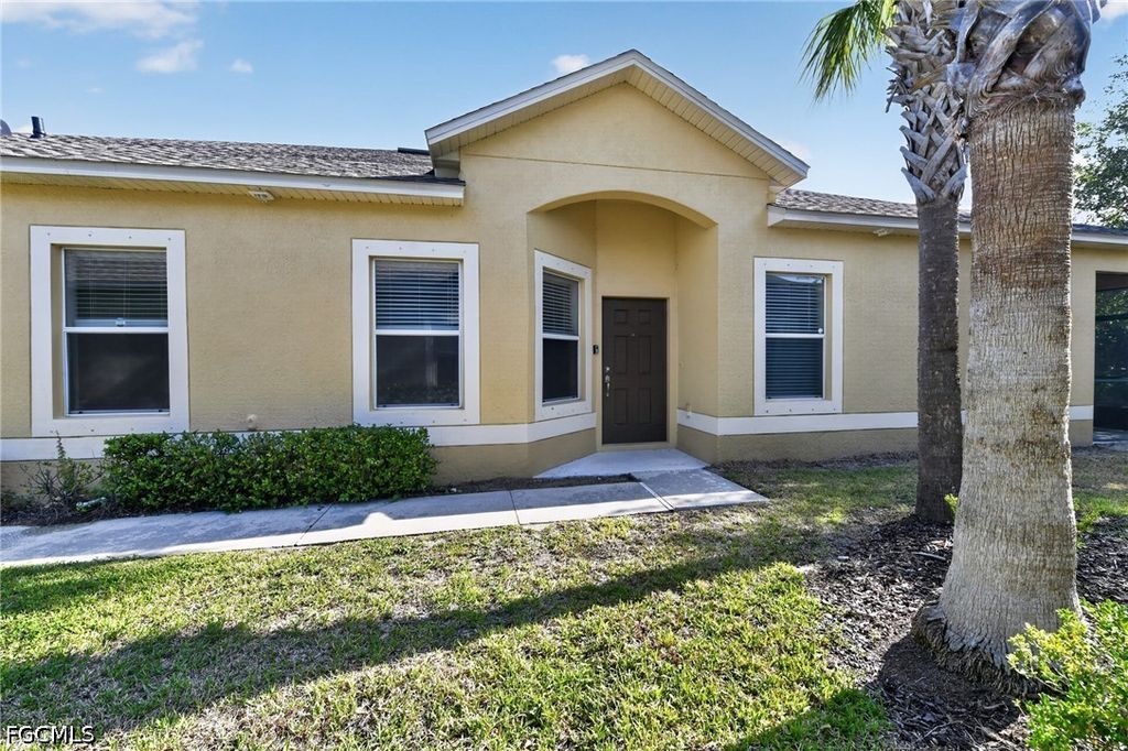1717 Trailwater ST, Ruskin, FL 33570