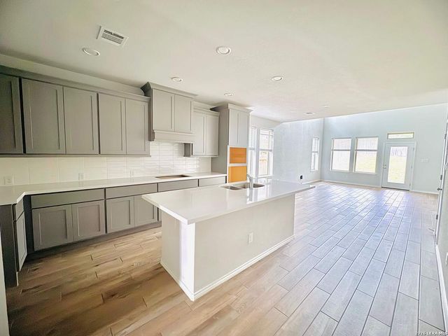 2617 River Pointe, San Antonio, TX 78245