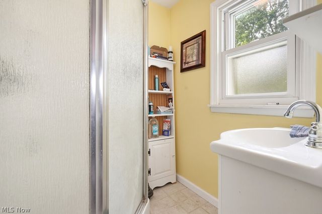 4112 W 158th Street, Cleveland, OH 44135