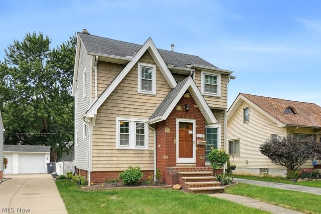 4112 W 158th Street, Cleveland, OH 44135