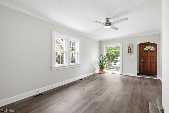 4112 W 158th Street, Cleveland, OH 44135