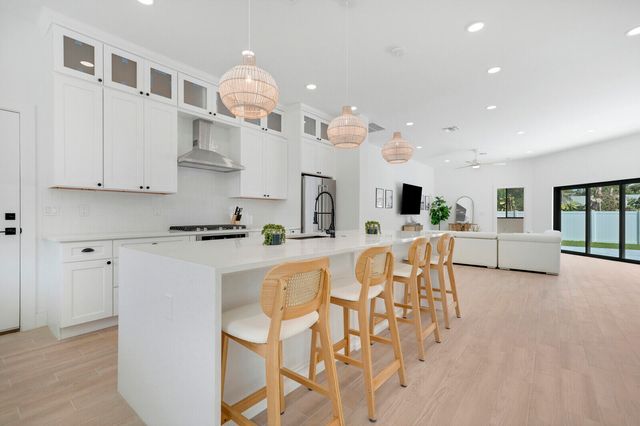 1248 N Harbor Drive, Singer Island, FL 33404