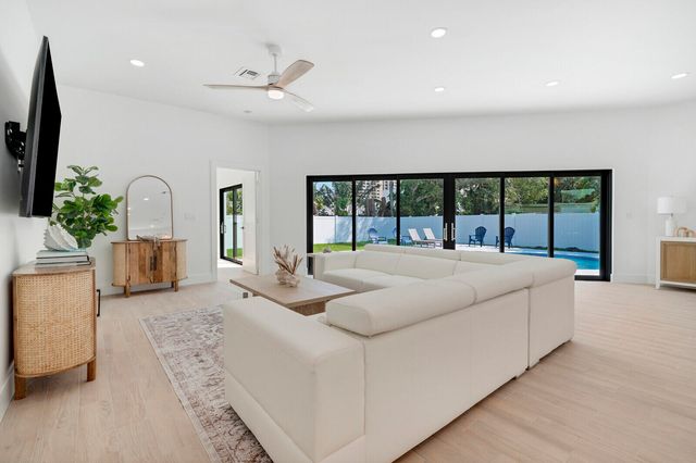 1248 N Harbor Drive, Singer Island, FL 33404