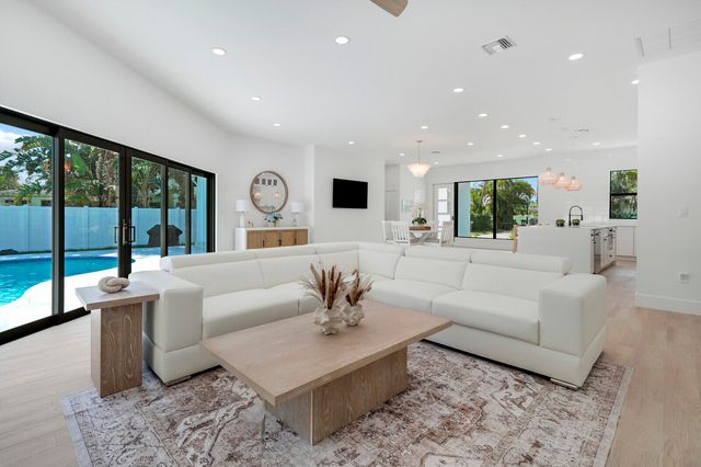 1248 N Harbor Drive, Singer Island, FL 33404