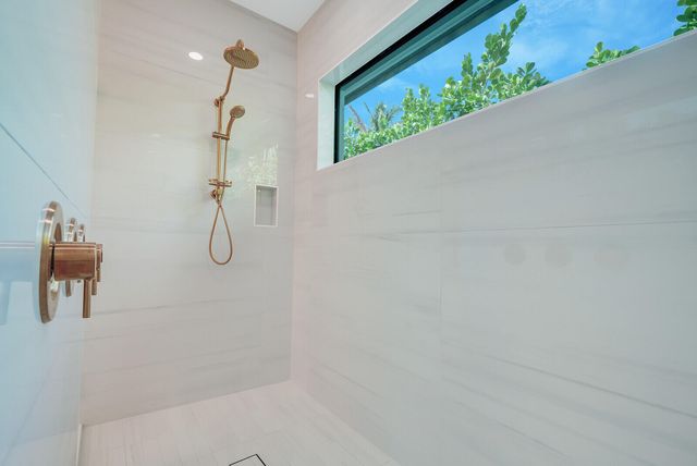 1248 N Harbor Drive, Singer Island, FL 33404