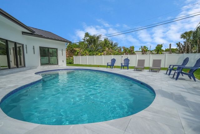 1248 N Harbor Drive, Singer Island, FL 33404