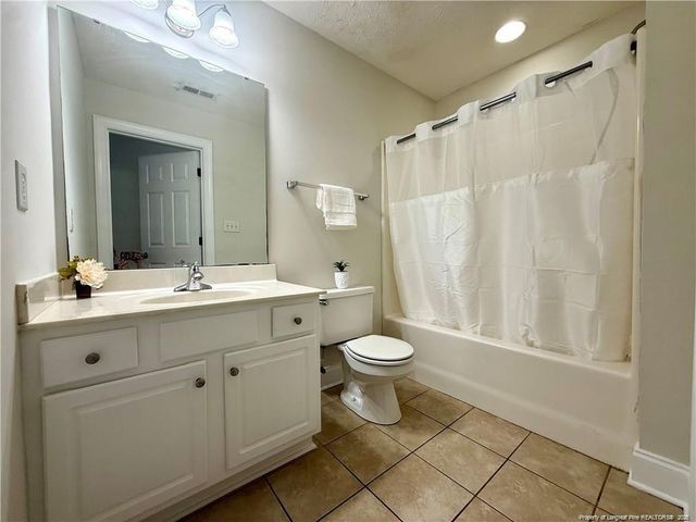 5737 POOH Avenue, Stedman, NC 28391