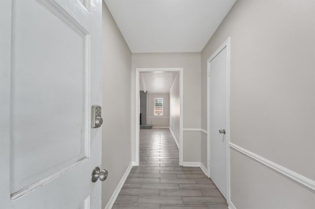 347 Southbrook Circle, Houston, TX 77060