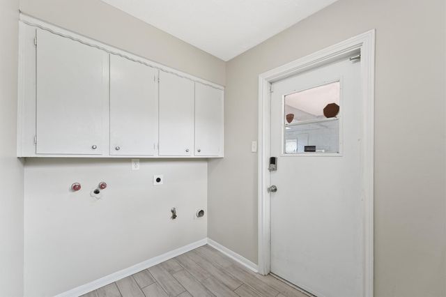 347 Southbrook Circle, Houston, TX 77060