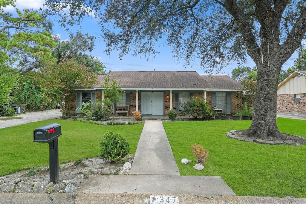 347 Southbrook Circle, Houston, TX 77060