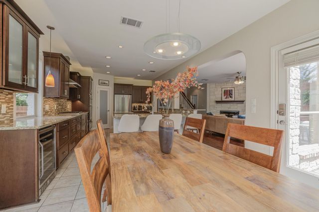 10200 Spicewood PKWY, Austin, TX 78750
