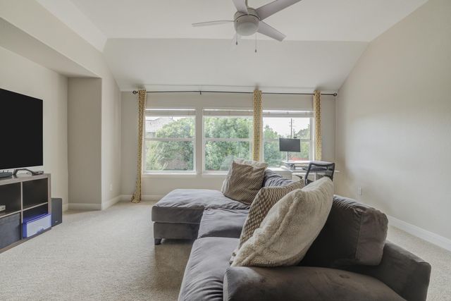 10200 Spicewood PKWY, Austin, TX 78750