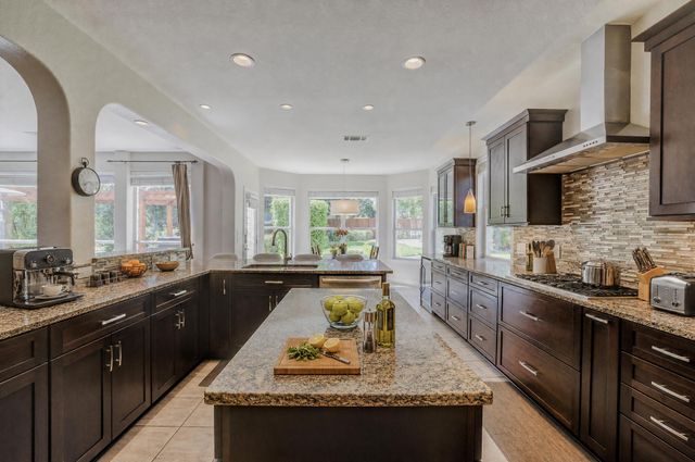 10200 Spicewood PKWY, Austin, TX 78750