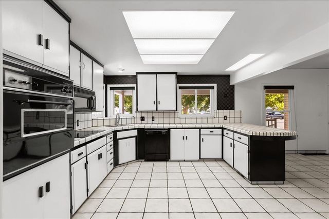901 S Tuxedo Ave, Stockton, CA 95204