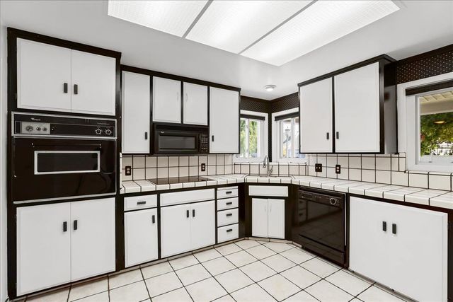 901 S Tuxedo Ave, Stockton, CA 95204