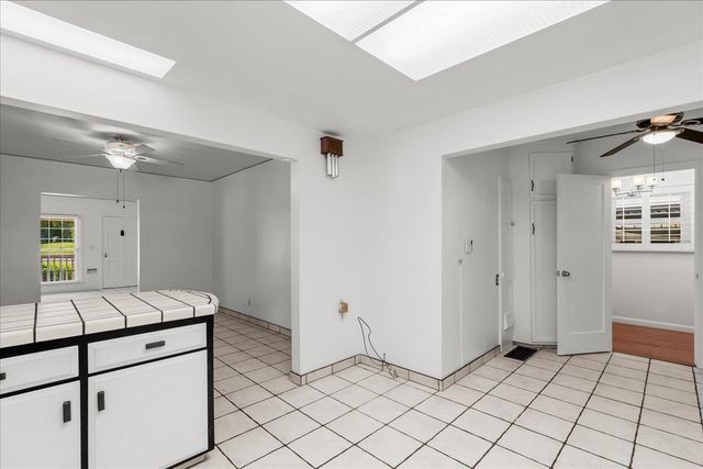 901 S Tuxedo Ave, Stockton, CA 95204