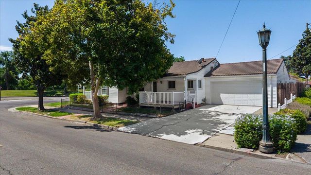 901 S Tuxedo Ave, Stockton, CA 95204