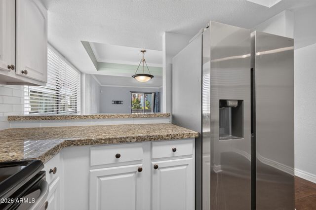 3420 W DANBURY Drive C109, Phoenix, AZ 85053