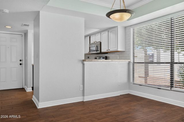 3420 W DANBURY Drive C109, Phoenix, AZ 85053