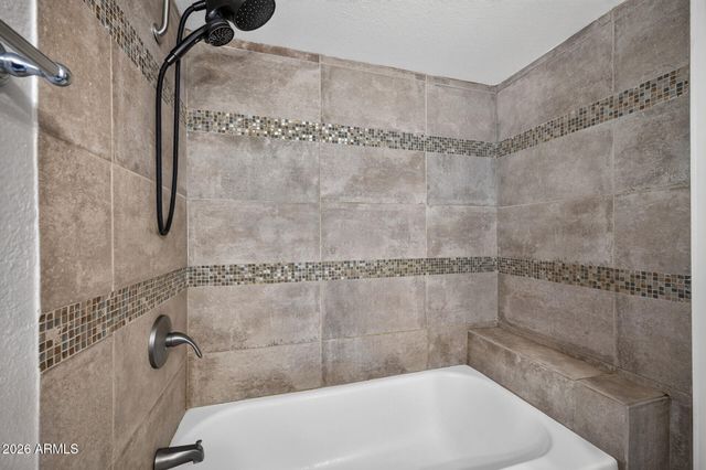 3420 W DANBURY Drive C109, Phoenix, AZ 85053