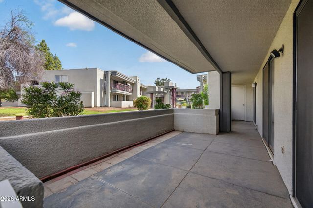 3420 W DANBURY Drive C109, Phoenix, AZ 85053