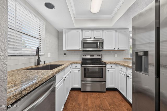 3420 W DANBURY Drive C109, Phoenix, AZ 85053