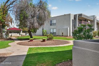 3420 W DANBURY Drive C109, Phoenix, AZ 85053