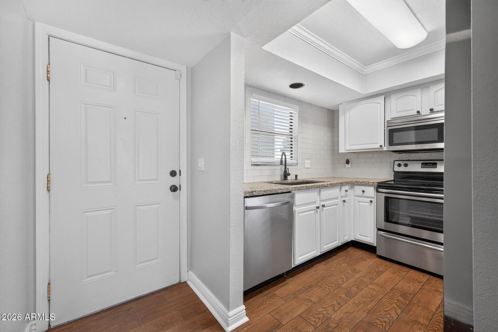 3420 W DANBURY Drive C109, Phoenix, AZ 85053 — photo 4