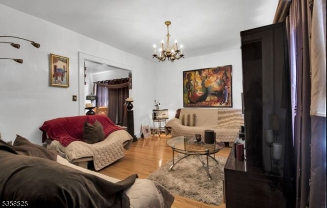 1013 Kilsyth Rd, Elizabeth City, NJ 07208
