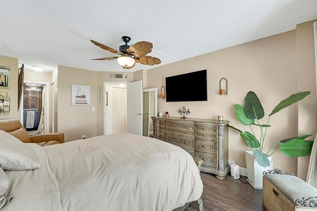 3755 Via Poinciana 405, Greenacres, FL 33467