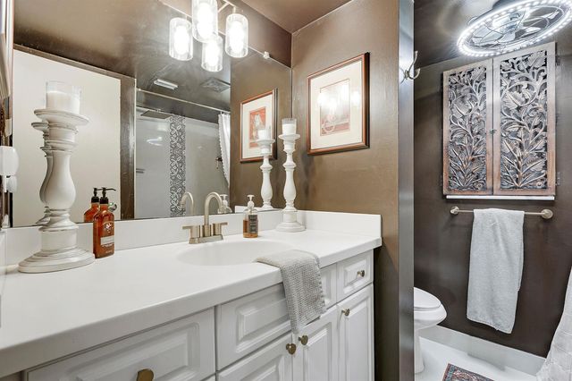 3755 Via Poinciana 405, Greenacres, FL 33467