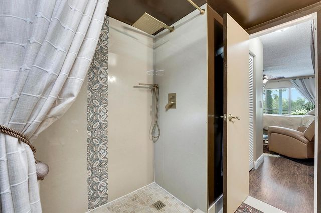 3755 Via Poinciana 405, Greenacres, FL 33467