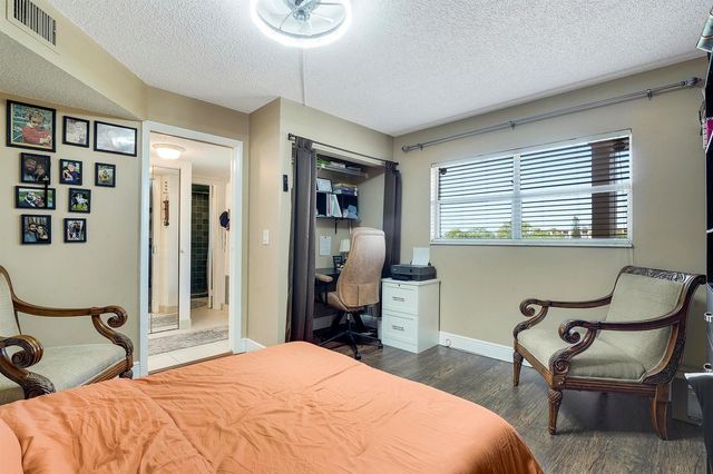 3755 Via Poinciana 405, Greenacres, FL 33467
