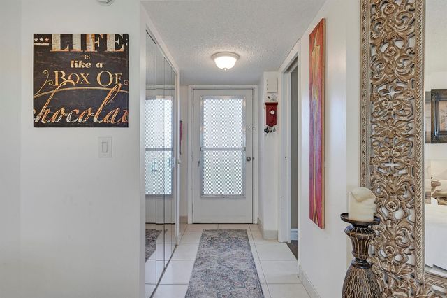 3755 Via Poinciana 405, Greenacres, FL 33467
