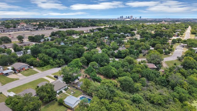 5307 Lovell Avenue, Fort Worth, TX 76107