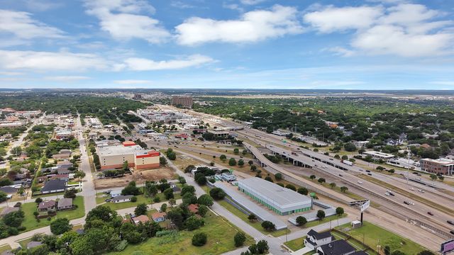 5307 Lovell Avenue, Fort Worth, TX 76107