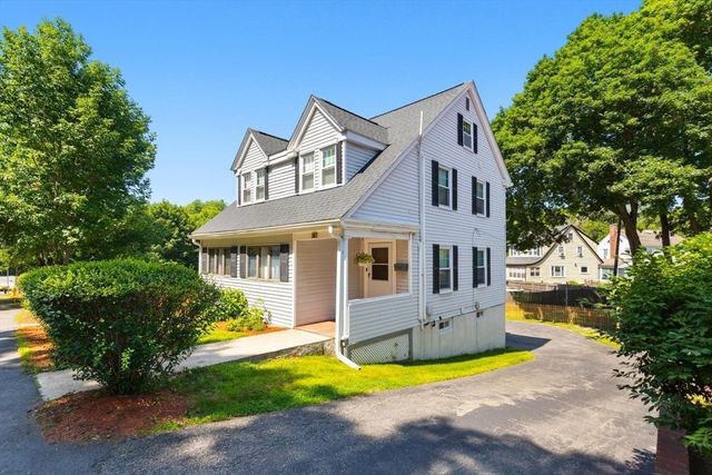 16 Elm St, Medford, MA 02155