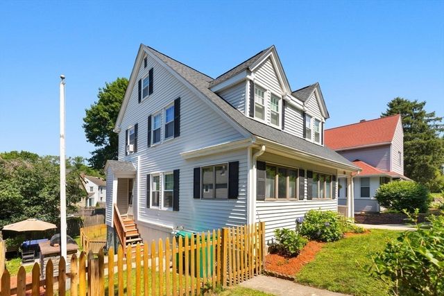 16 Elm St, Medford, MA 02155