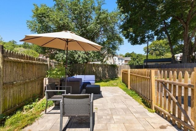 16 Elm St, Medford, MA 02155