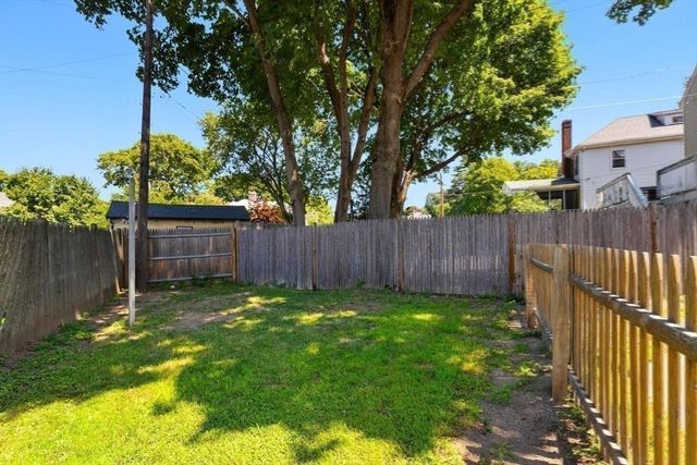 16 Elm St, Medford, MA 02155